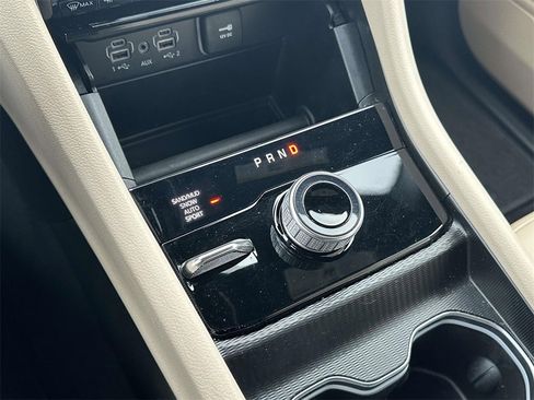 Used 2024 Jeep Grand Cherokee Limited image 27