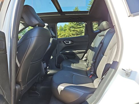 Used 2022 Jeep Compass High Altitude image 11