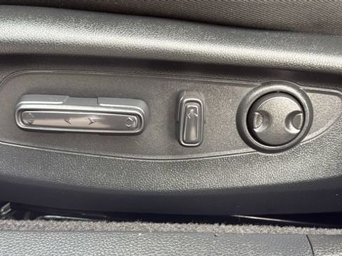 Used 2023 Honda Accord EX image 11