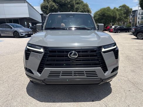 Used 2026 Lexus GX 550 w/ Accessory Package (2T) AWD/4WD image 8