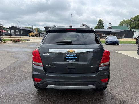 Used 2017 Chevrolet Trax Premier w/ Driver Confidence II Package AWD/4WD image 5