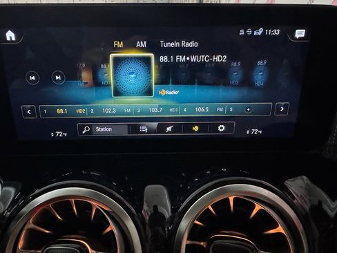 Used 2022 Mercedes-Benz GLB 250 w/ Premium Package Lite image 27