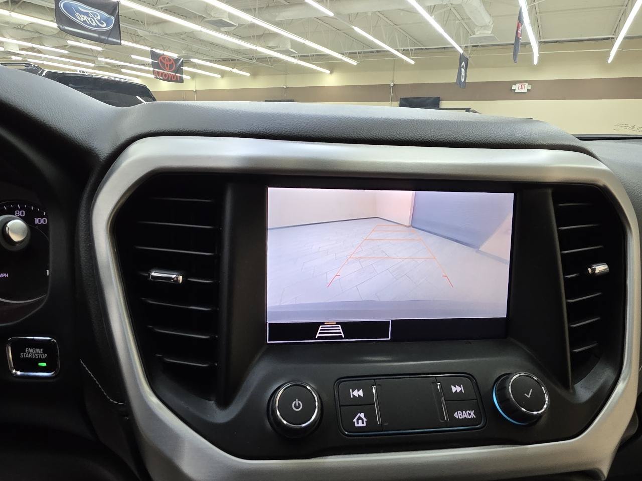 Used 2022 GMC Acadia SLE FWD image 33