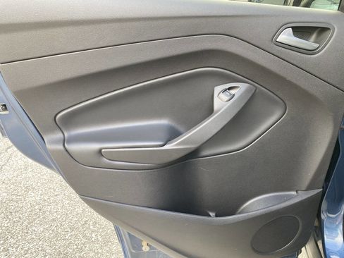 Used 2018 Ford Escape SE w/ SE Sync 3 Package image 15