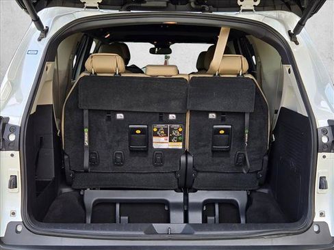 Used 2022 Toyota Sienna XLE FWD image 21