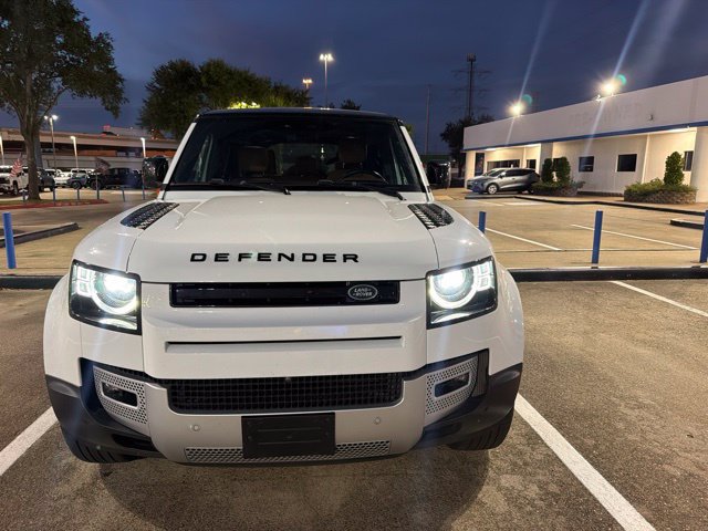 Used 2023 Land Rover Defender 110 S AWD/4WD image 15