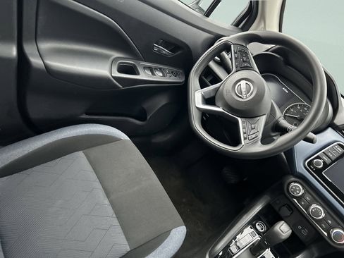 Used 2025 Nissan Versa SV FWD image 20