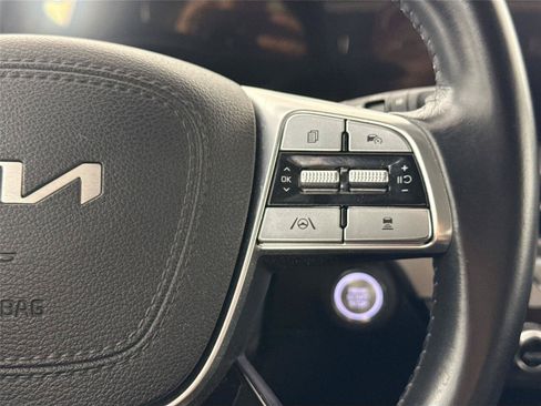 Used 2023 Kia Telluride LX FWD image 17
