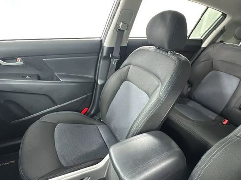 Used 2015 Kia Sportage LX image 13