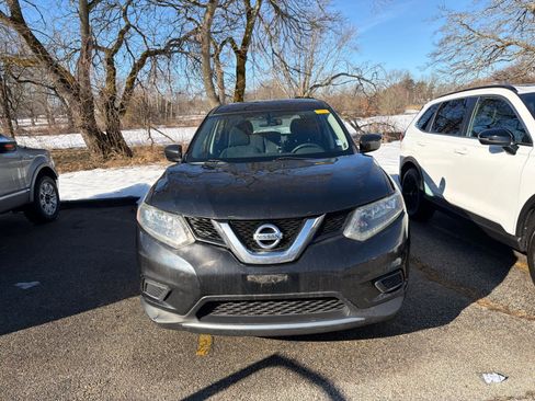 Used 2016 Nissan Rogue S image 6