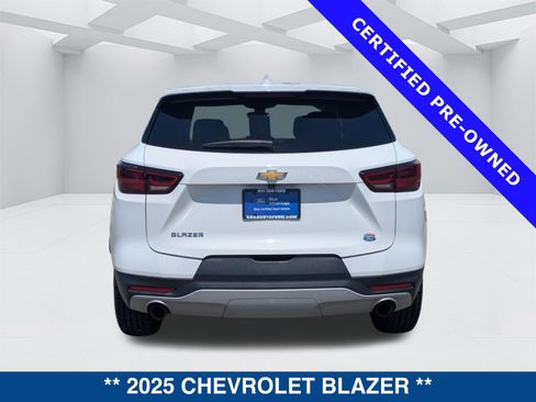 Used 2025 Chevrolet Blazer LT FWD image 6