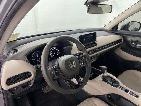 Certified 2023 Honda HR-V LX image 4