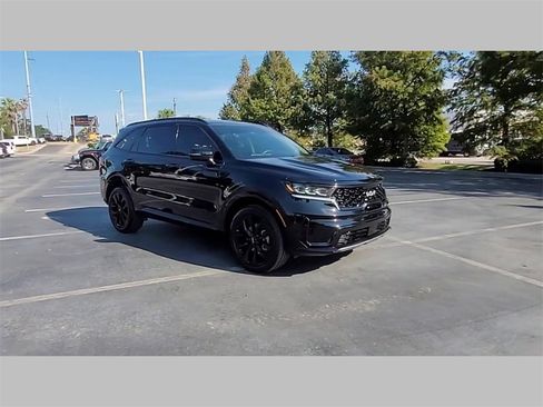 Used 2023 Kia Sorento SX image 38