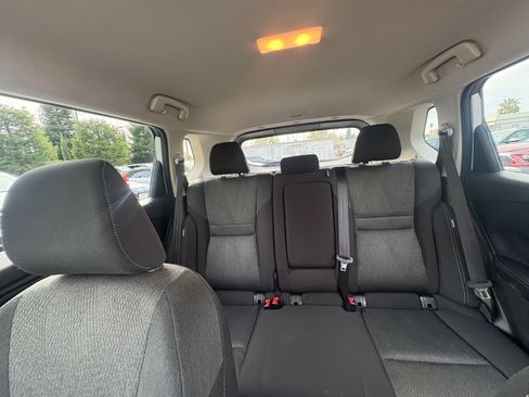 Used 2025 Nissan Rogue SV image 40