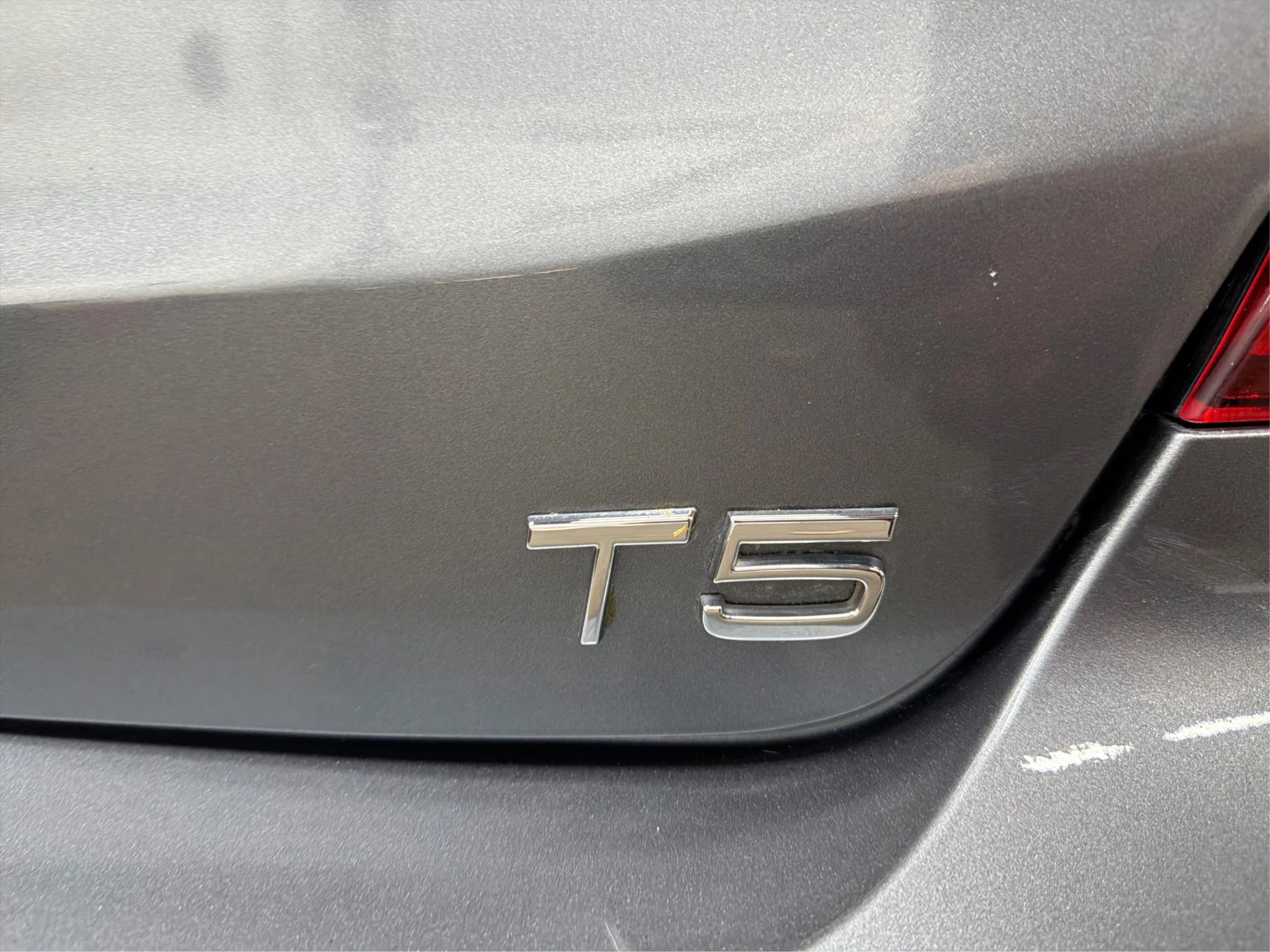 Used 2019 Volvo S60 T5 Momentum w/ Multimedia Package FWD image 41
