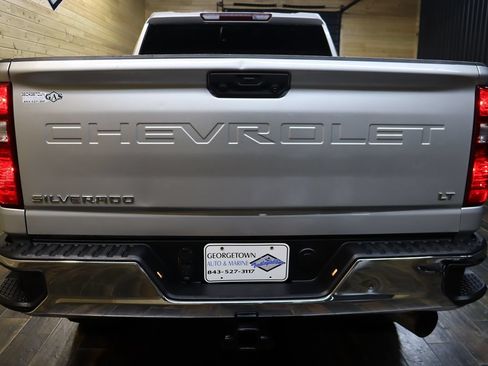 Used 2023 Chevrolet Silverado 2500 LT w/ Convenience Package AWD/4WD image 4