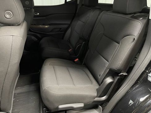 Used 2023 GMC Acadia SLE w/ Driver Convenience Package image 17