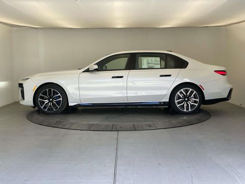 New 2026 BMW i7 xDrive60 w/ Executive Package AWD/4WD image 2