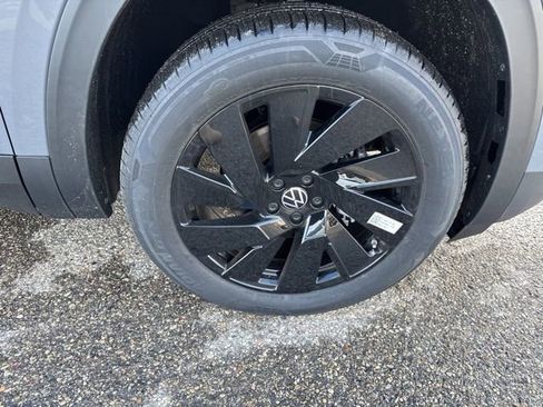 New 2026 Volkswagen Atlas SE image 24