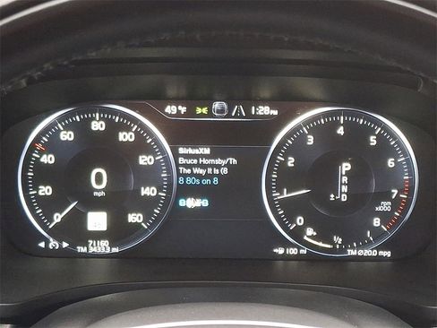 Used 2020 Volvo V60 T5 Cross Country image 20