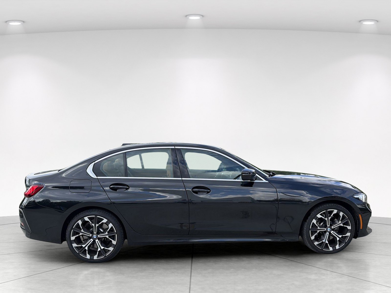 Used 2026 BMW 330i Sedan RWD image 3