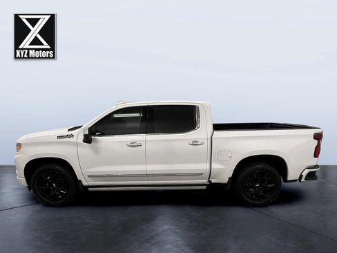 Used 2023 Chevrolet Silverado 1500 High Country w/ Technology Package AWD/4WD image 3