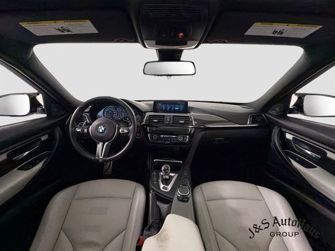Used 2017 BMW M3 RWD image 28