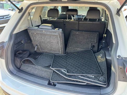 Used 2020 Volkswagen Tiguan SE w/ 3rd Row Seat Package image 26