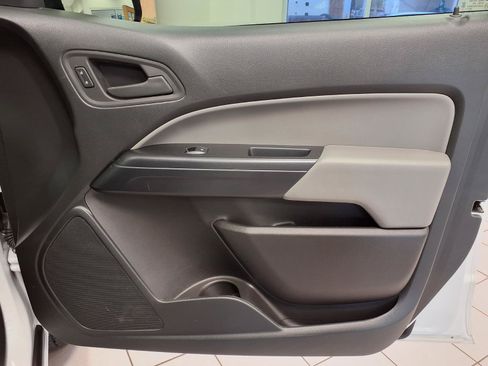 Used 2022 Chevrolet Colorado W/T w/ WT Convenience Package RWD image 11
