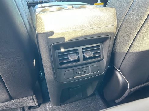 Used 2026 Chevrolet Colorado ZR2 w/ Technology Package AWD/4WD image 36