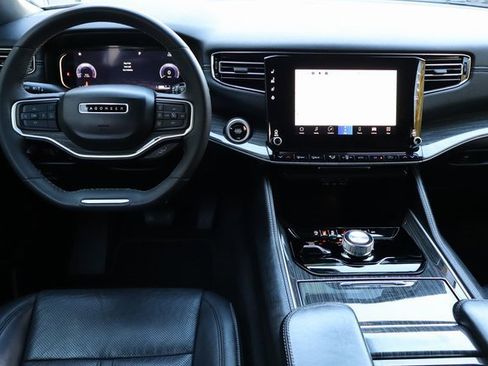 Used 2022 Jeep Wagoneer Series II image 6