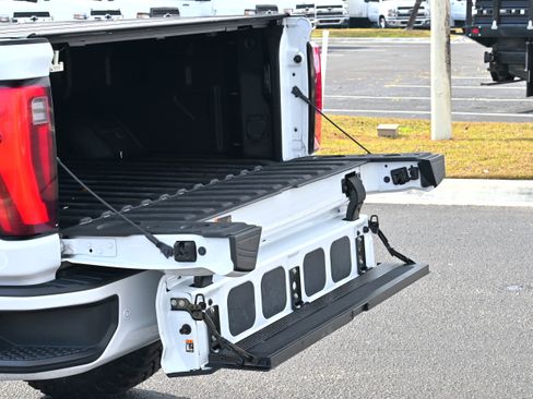 Used 2024 GMC Sierra 3500 Denali w/ Denali Reserve Package image 35