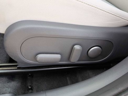 Certified 2025 Hyundai Kona SEL image 18