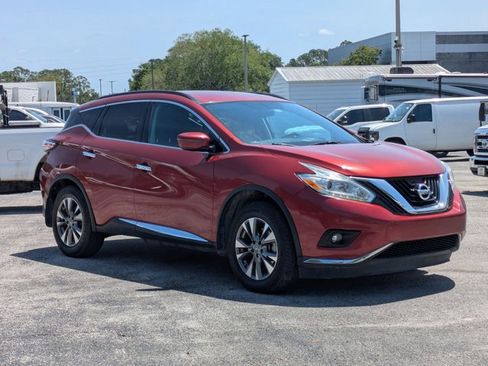 Used 2017 Nissan Murano SV image 3