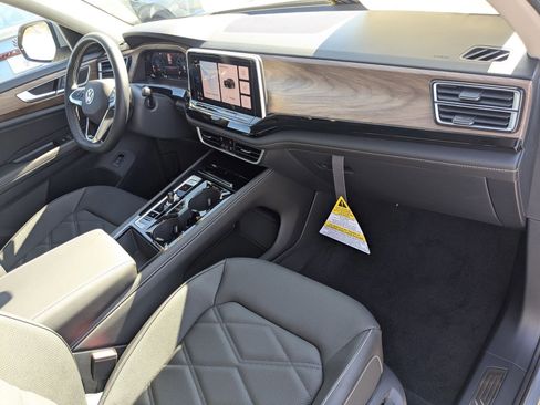 New 2026 Volkswagen Atlas SE image 37