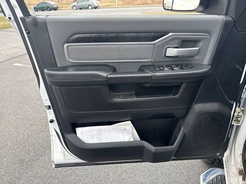 Used 2019 RAM 2500 Big Horn image 24