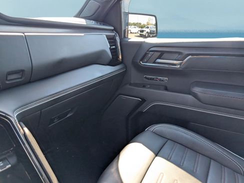 Used 2023 GMC Sierra 1500 AT4X image 31