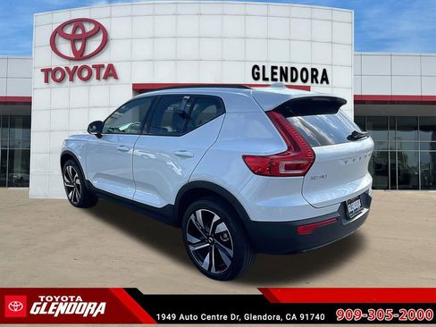 Used 2025 Volvo XC40 B5 Plus AWD/4WD image 5