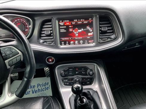 Used 2015 Dodge Challenger SRT Hellcat image 6
