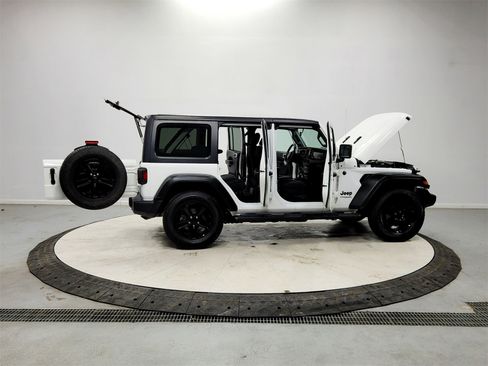 Used 2021 Jeep Wrangler Unlimited Sport image 16
