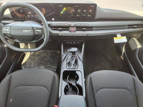 New 2026 Kia K4 LXS image 18