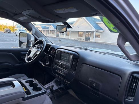 Used 2019 Chevrolet Silverado 2500 W/T image 8