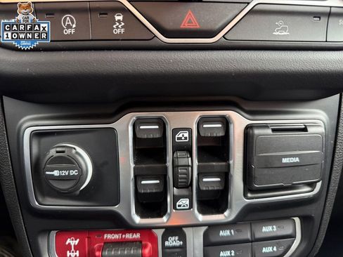 Certified 2025 Jeep Wrangler Unlimited Rubicon AWD/4WD image 28