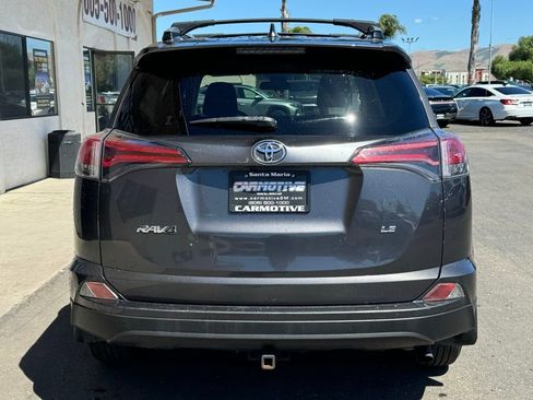 Used 2018 Toyota RAV4 LE w/ All Weather Liner Package FWD image 5