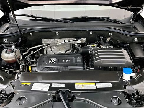 Used 2022 Volkswagen Atlas Cross Sport SEL image 11