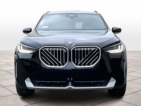 Used 2025 BMW X3 xDrive30i w/ Premium Package image 3