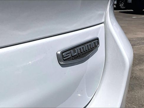 Used 2025 Jeep Grand Cherokee L Summit AWD/4WD image 9