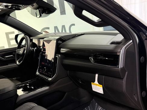 New 2026 GMC Yukon Elevation w/ LPO, Floor Liner Package AWD/4WD image 13