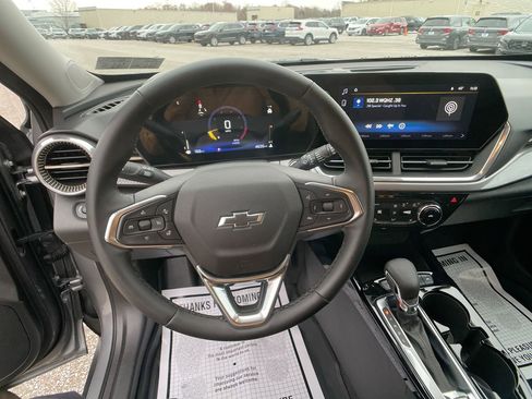 Used 2025 Chevrolet Trax ACTIV w/ Driver Confidence Package image 15