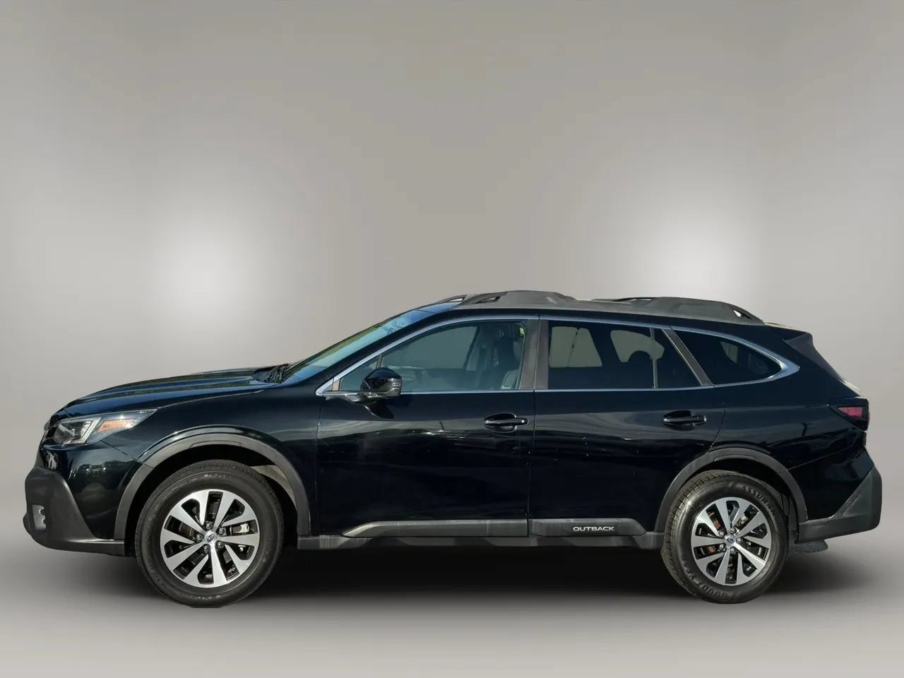 Used 2020 Subaru Outback Premium AWD/4WD image 2